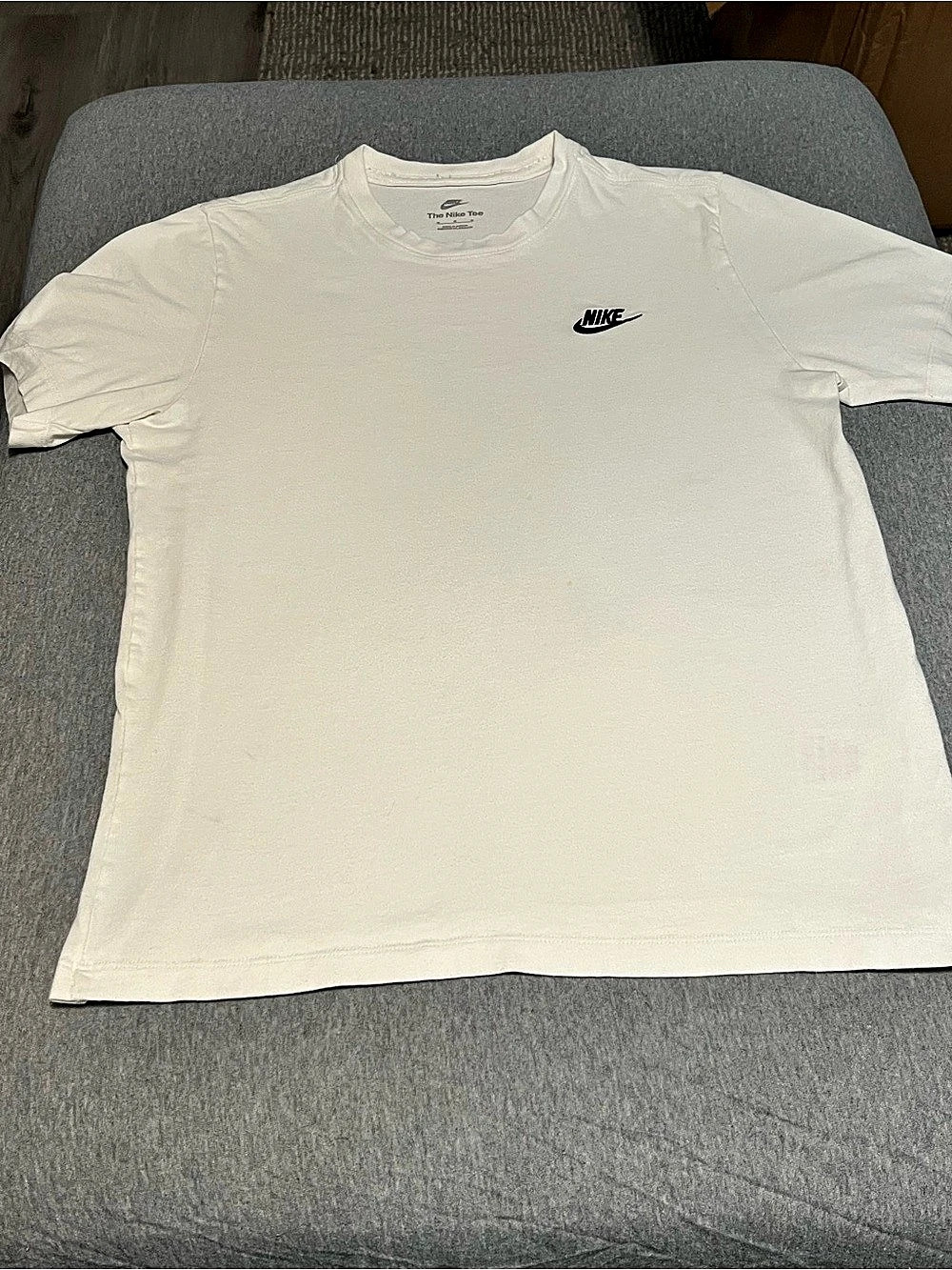 Nike The Nike Tee Short Sleeve Tee in White Size Medium